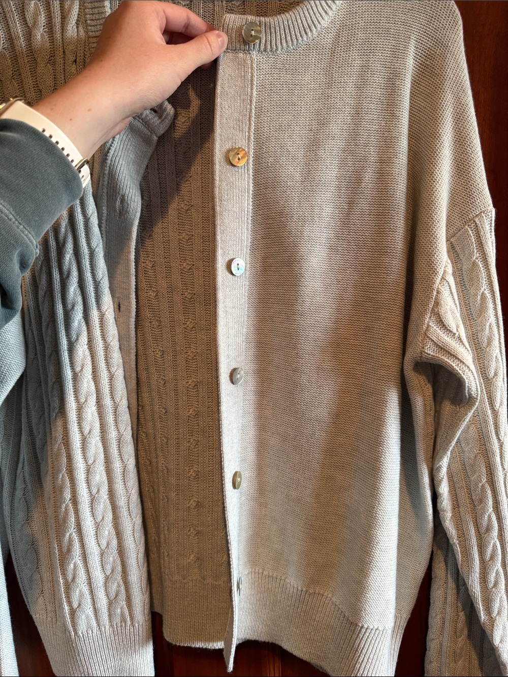 Mod Ref Light Gray Cable Knit Button-Front Cardigan - Picture 4 of 6
